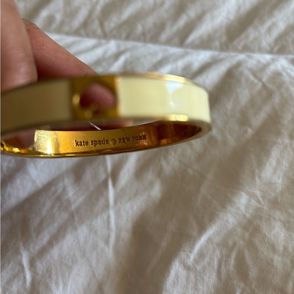 (Kate Spade) Gold and cream Bracelet - Picture 7 of 9